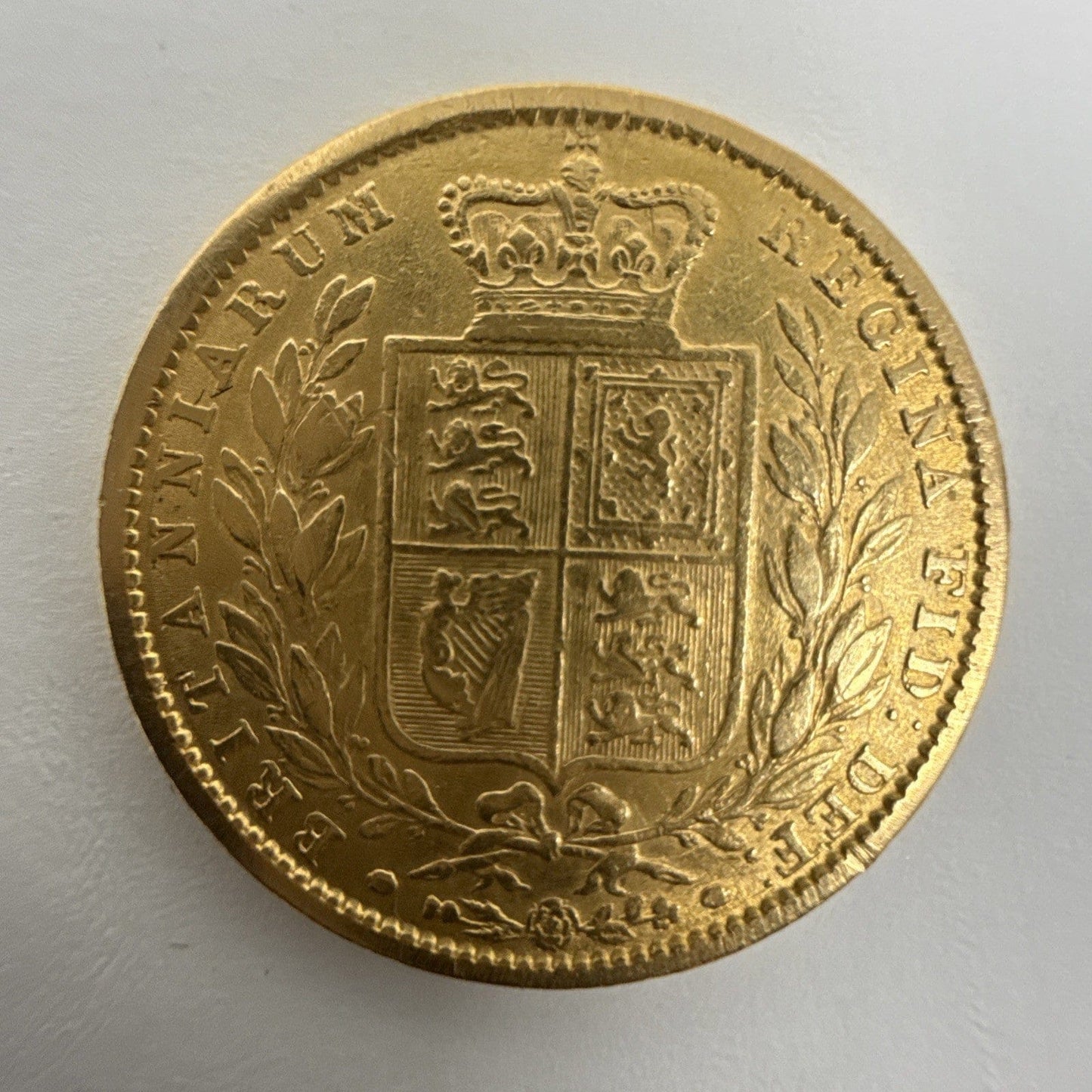 Exclusive Coins 1862 Queen Victoria Young Head Shield Reverse Full Sovereign