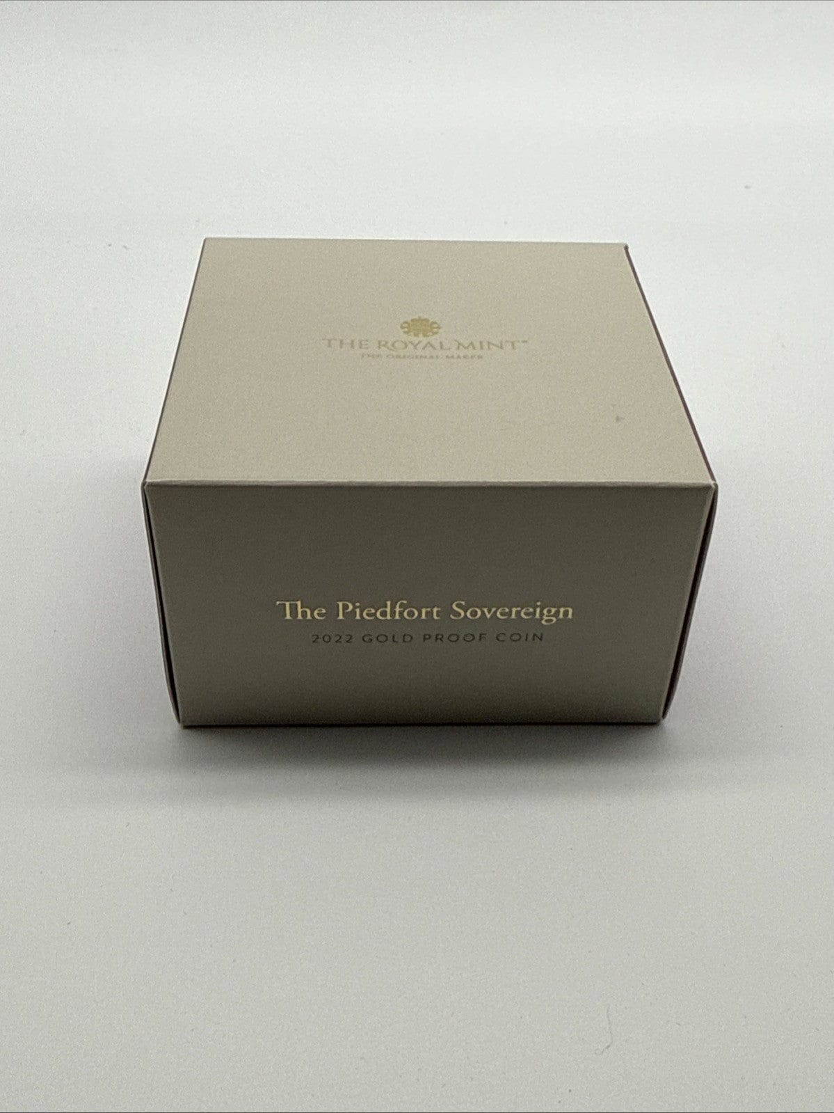 Exclusive Coins 2022 Queen Elizabeth II Platinum Jubilee Piedfort Proof Full Gold Sovereign
