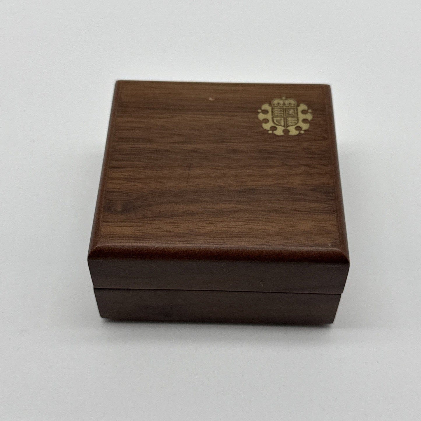 Exclusive Coins The 2008 Uk Queen Elizabeth I £5 Gold Proof Coin 22k Royal Mint