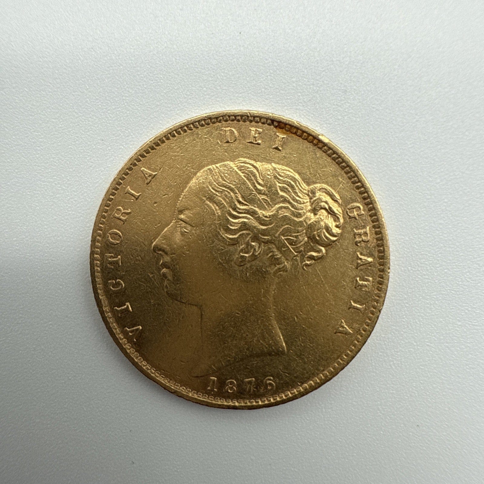 Exclusive Coins 1876 Queen Victoria Shield Reverse Young Head Half Sovereign