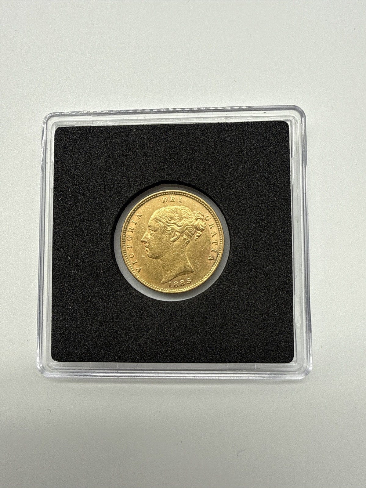 Exclusive Coins 1885 Queen Victoria Shield Reverse Half Sovereign Young Head  22k