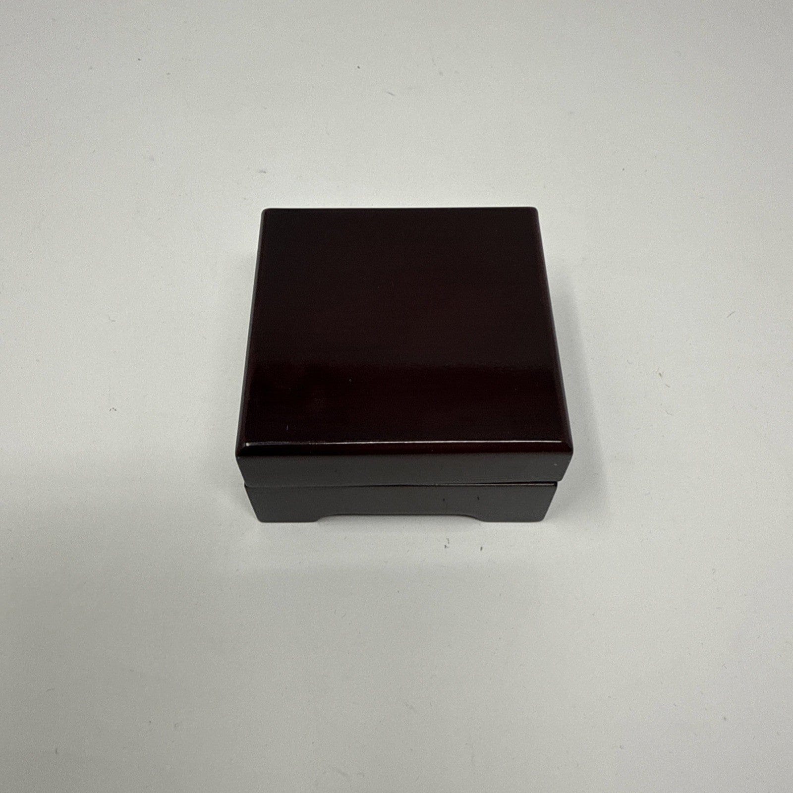 Exclusive Coins 1895 Sydney Mint Queen Victoria Full Gold Sovereign 22k