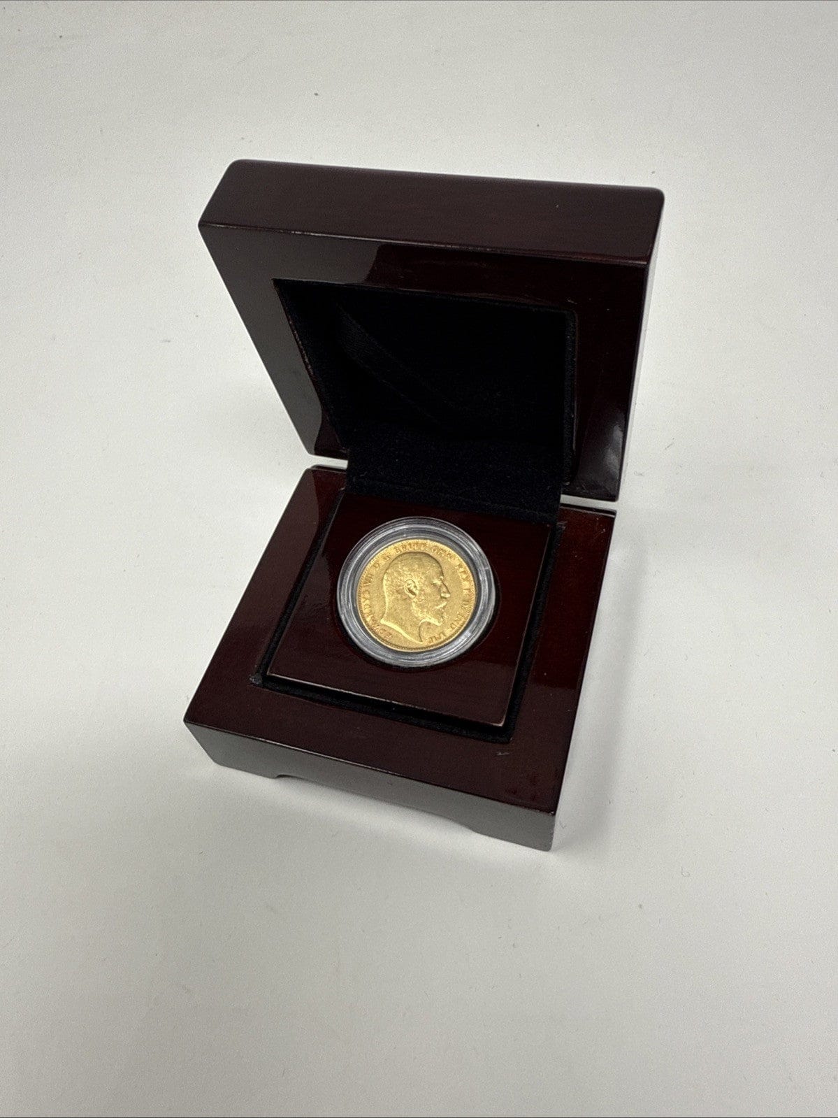 Exclusive Coins 1902 King Edward VII Full Gold Sovereign Coronation Year 22k