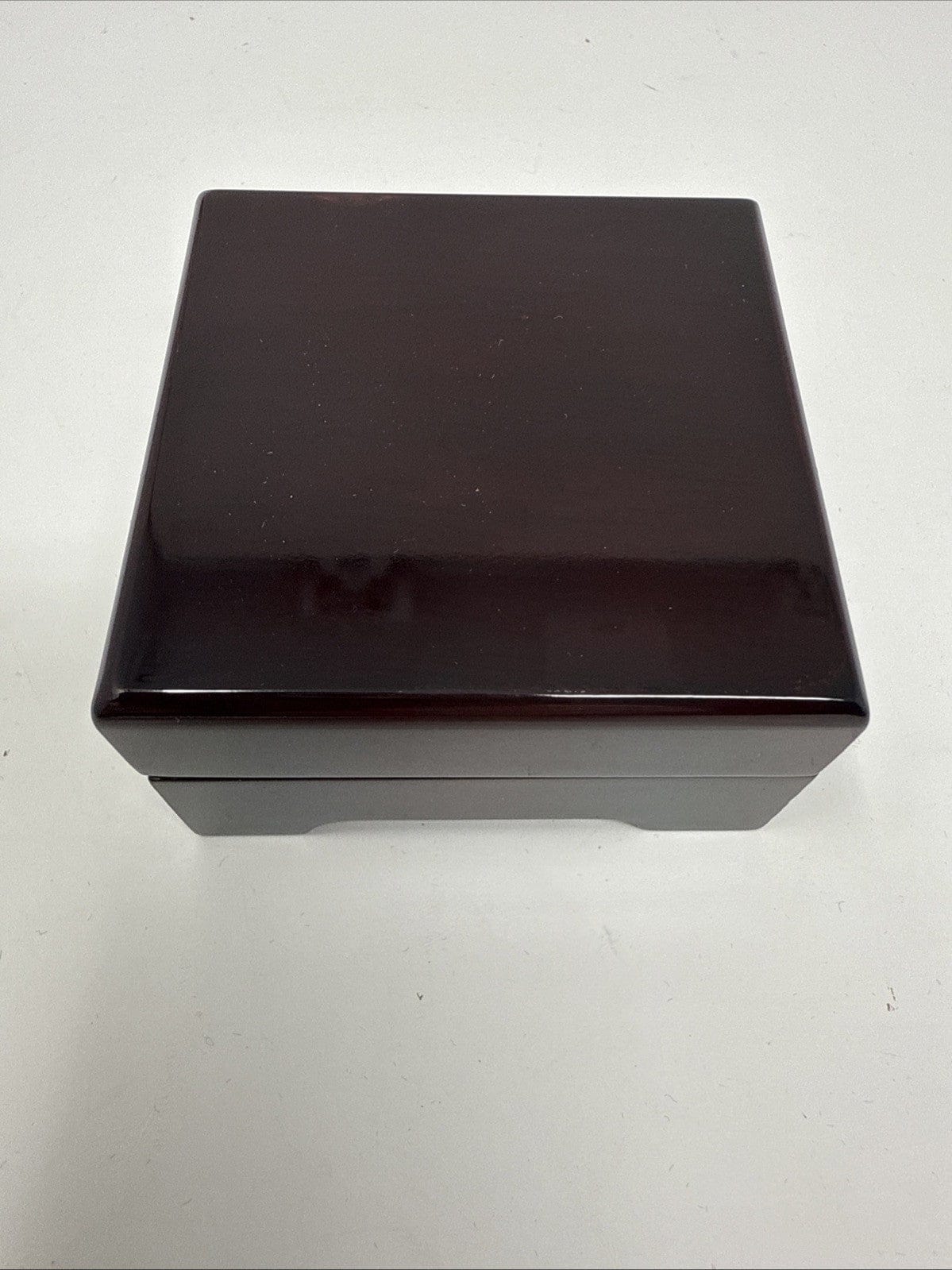 Exclusive Coins 1914 King George V Full Gold Sovereign Nice Example 22k