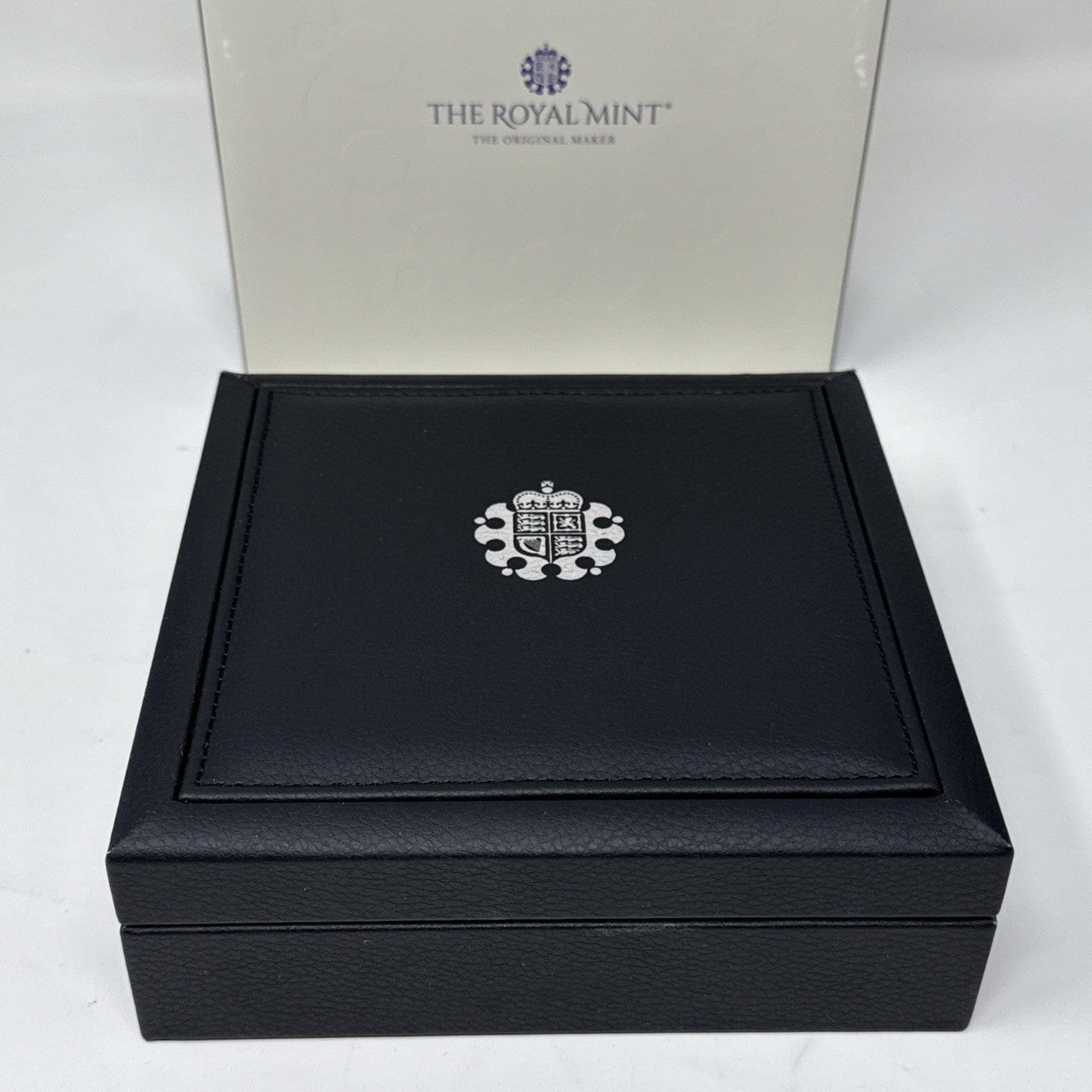 Exclusive Coins 1926 - 2022.  Memorial 5 Oz Fine Silver Proof Coin Queen Elizabeth II Royal Mint