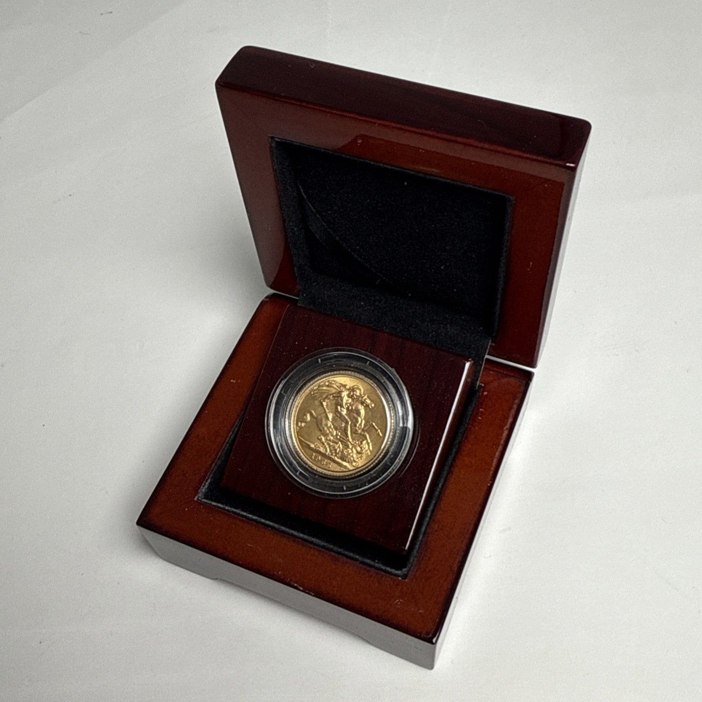 Exclusive Coins 1966 Queen Elizabeth II Gold Full Sovereign Nice Example 22k 7.98g