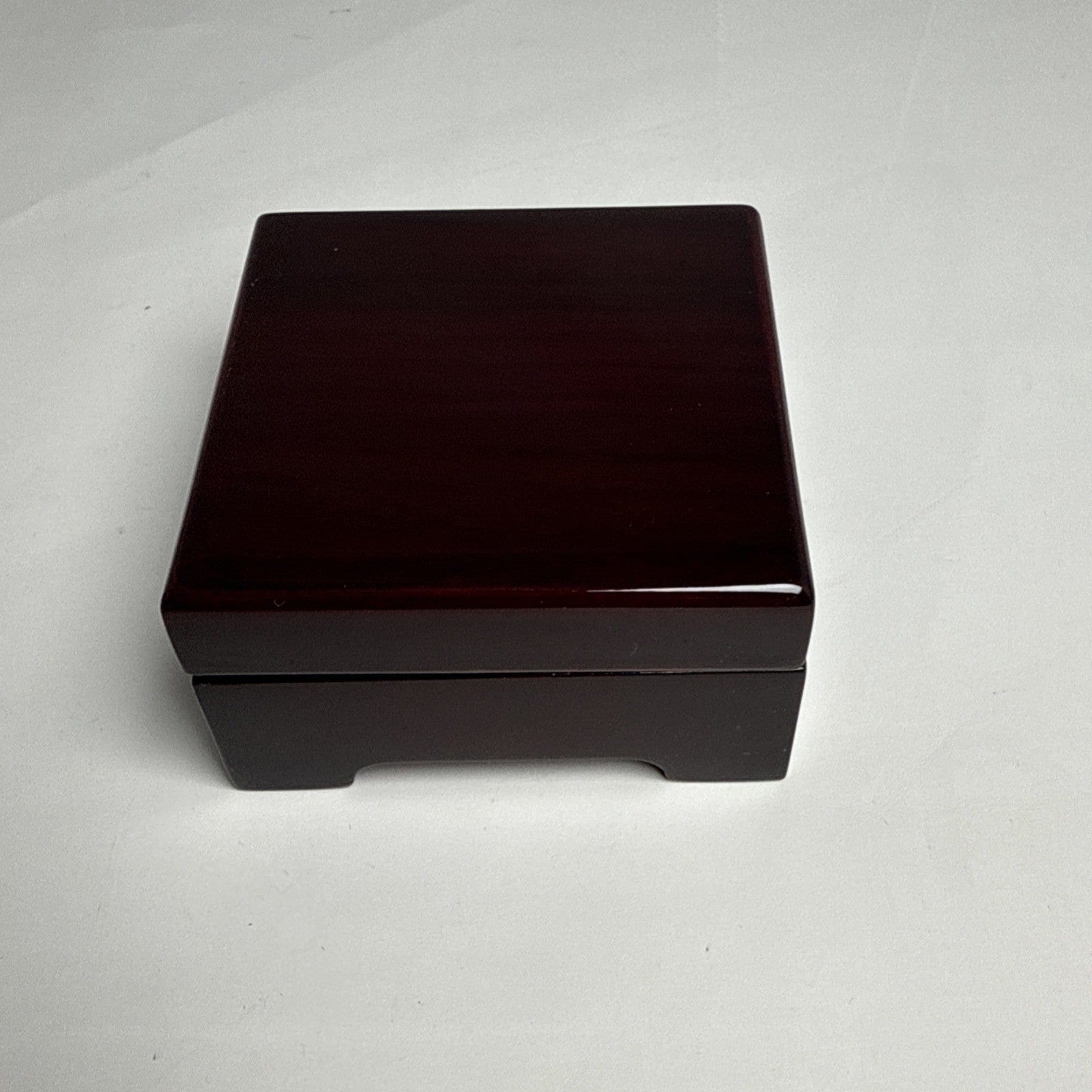 Exclusive Coins 1966 Queen Elizabeth II Gold Full Sovereign Nice Example 22k 7.98g