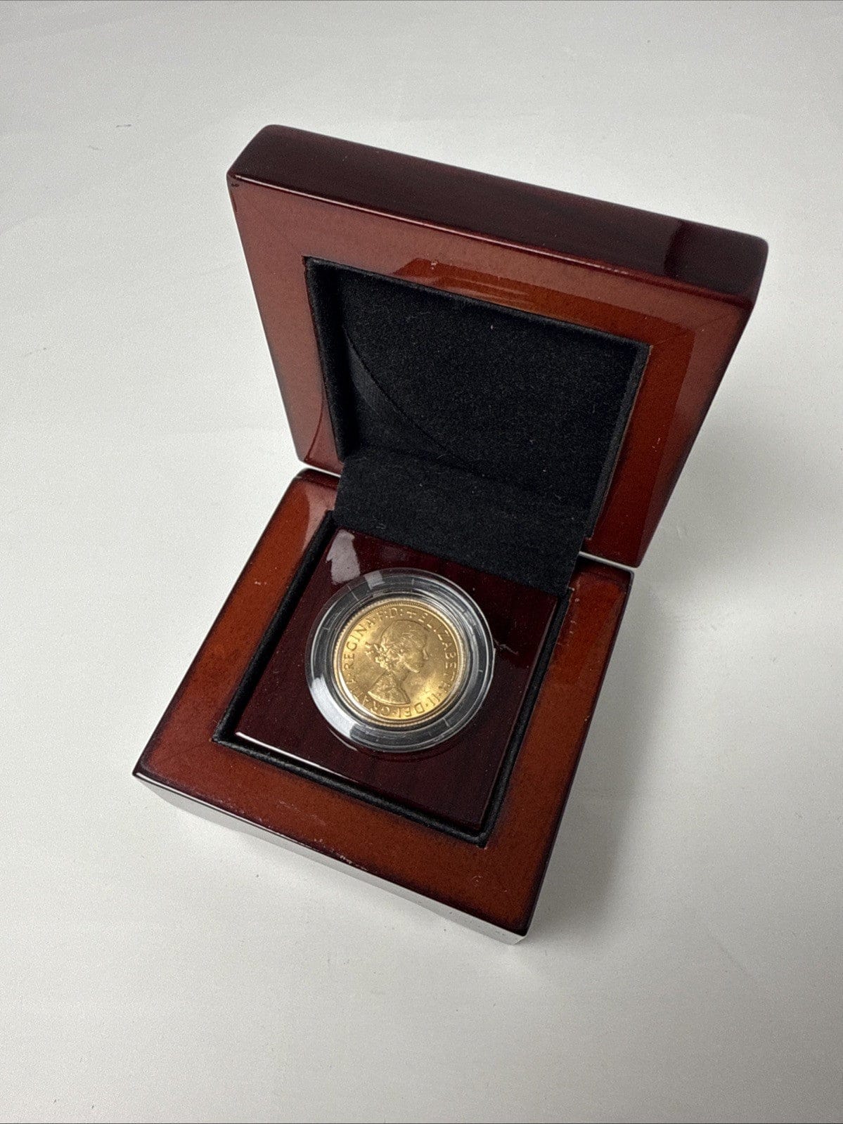 Exclusive Coins 1966 Queen Elizabeth II Gold Full Sovereign Nice Example 22k 7.98g #2