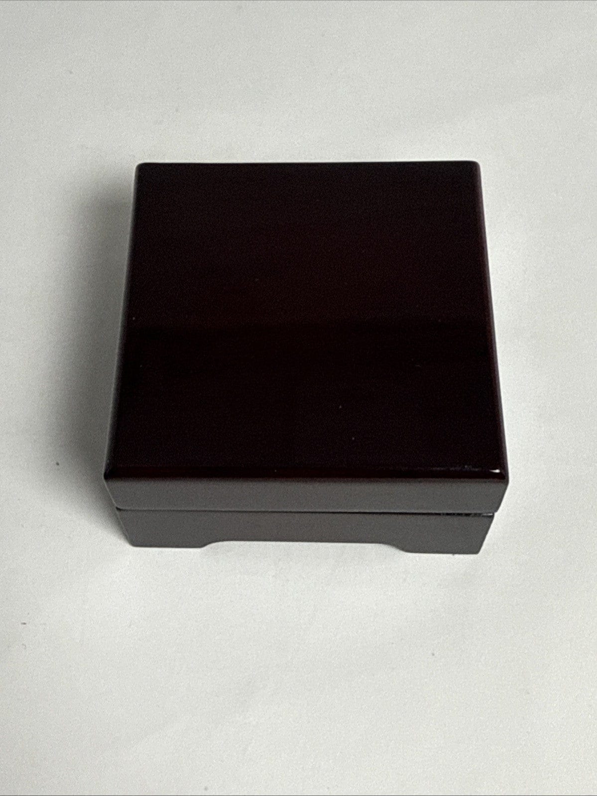 Exclusive Coins 1967 Queen Elizabeth II Full Gold Sovereign 22 K  #2