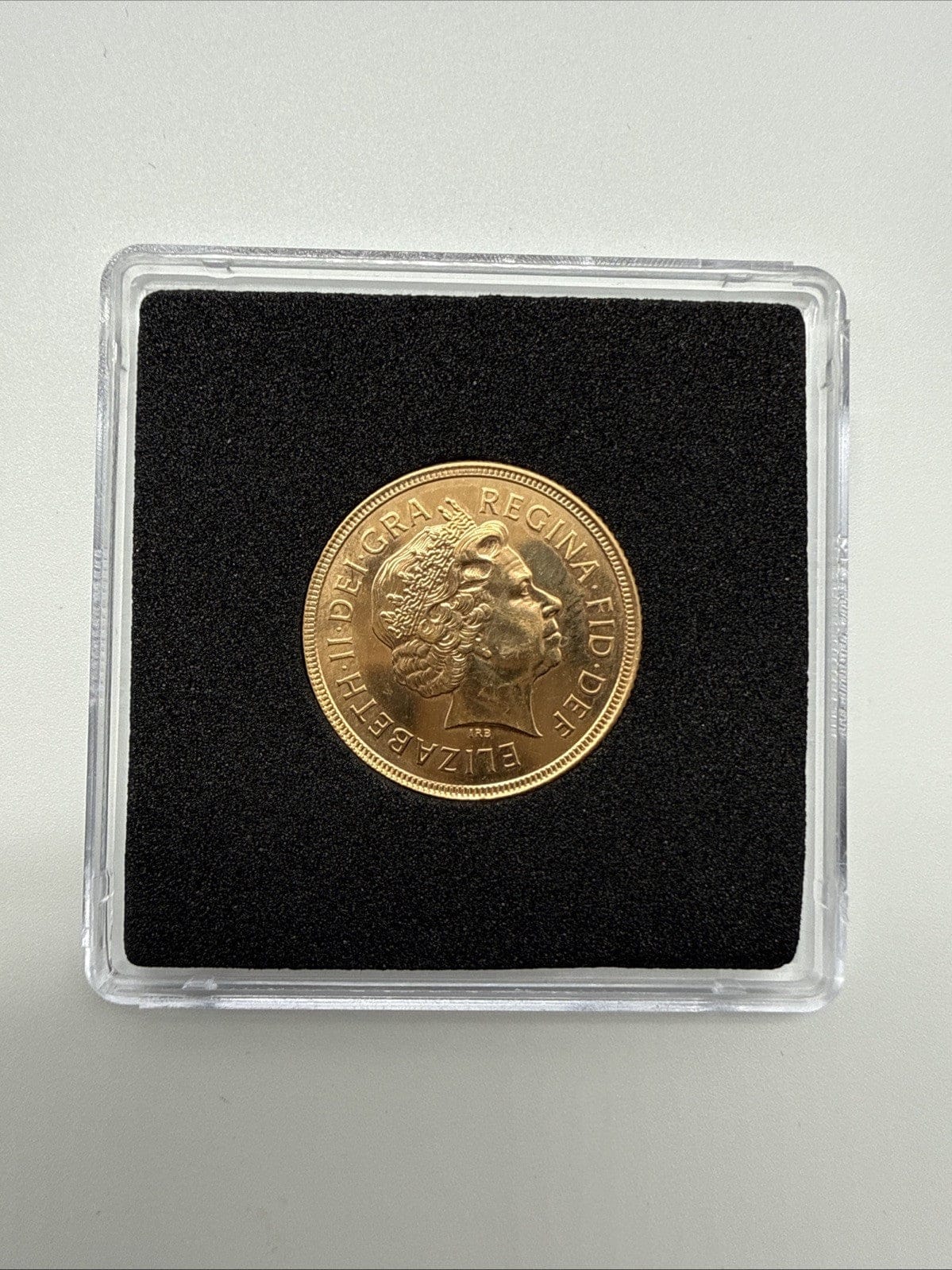 Exclusive Coins 2000 Queen Elizabeth II Full Gold Sovereign 22k #2