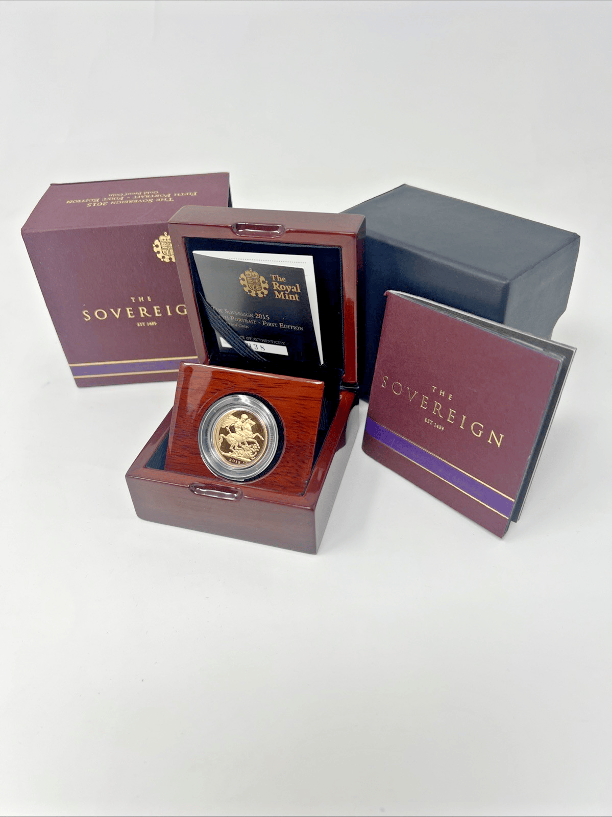 Exclusive Coins 2015 Fifth portrait Of Queen Elizabeth II Proof Full Gold Sovereign Royal Mint