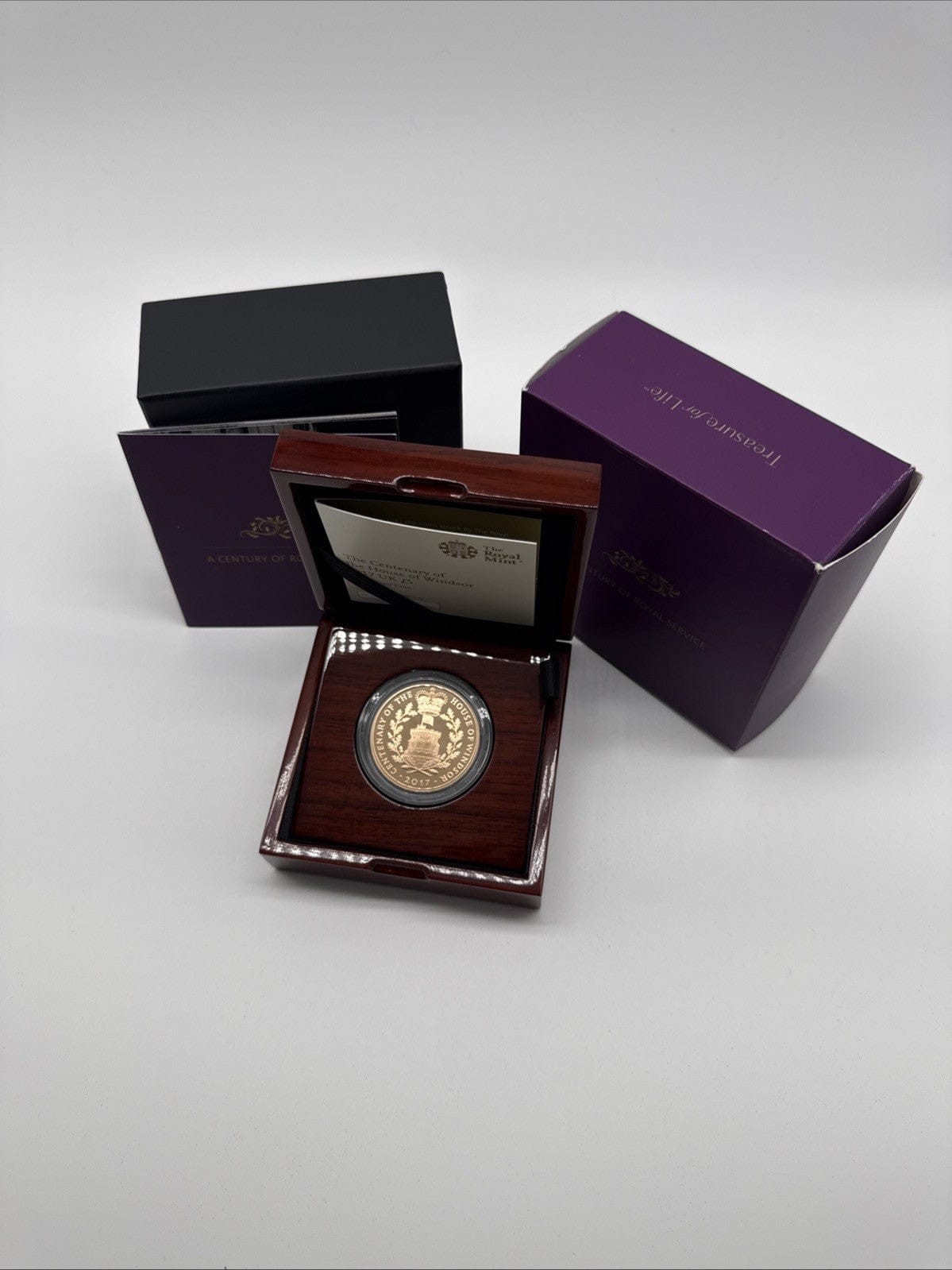 Exclusive Coins 2017 The Centenary Of The House Of Windsor Proof five pound Coin 22k Royal Mint