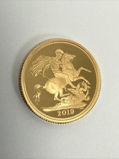Exclusive Coins 2019 Queen Elizabeth II Proof Full Gold Sovereign  Royal Mint FDC