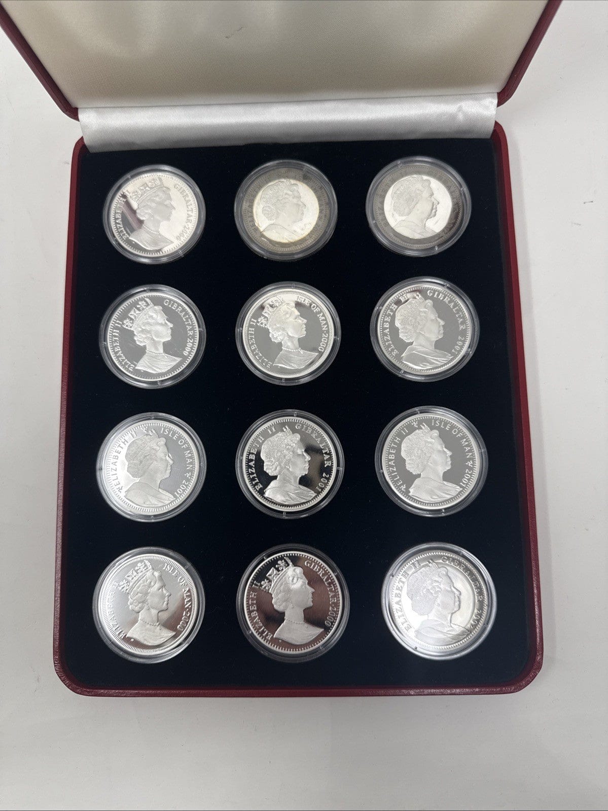 Exclusive Coins The Life & Times Of The Queen Mother 12 Proof Silver Stunning Crowns In The Set